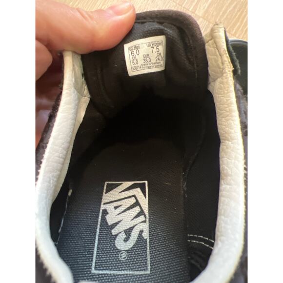 Vans Old Skool Stacked Black Satin Platform Shoes Flower Design Size 7.5 WOMENS - Picture 8 of 8